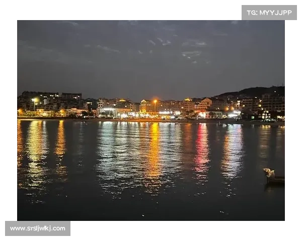 600余名运动员夜游威海领略海滨美景感受魅力城市风光